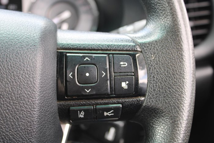 2022 Toyota Hilux SR