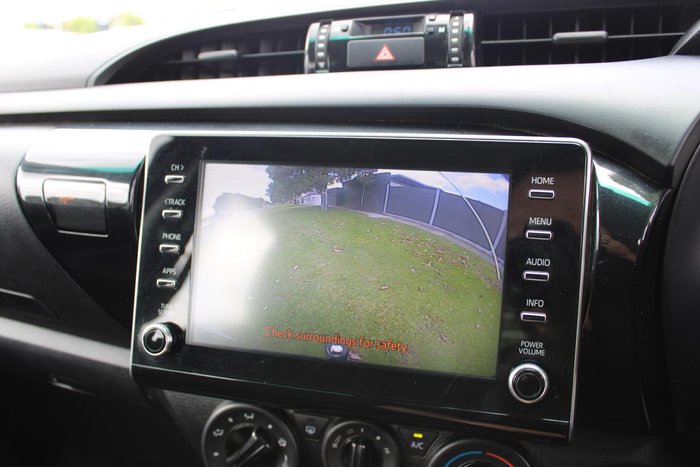 2022 Toyota Hilux SR