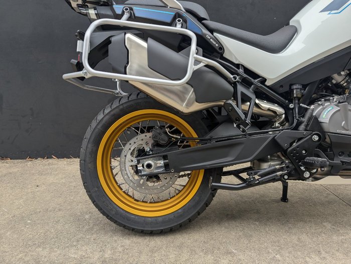 2025 CFMOTO MT EXPLORE WHITE