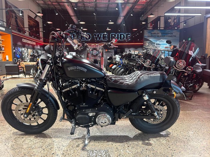 2015 Harley-Davidson Iron 883 (XL883N) Sportster Black