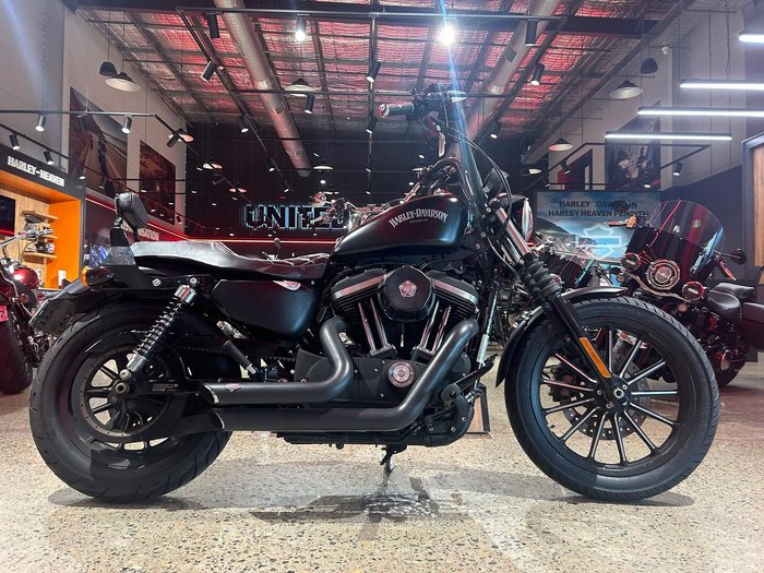 2015 Harley-Davidson Iron 883 (XL883N) Sportster Black