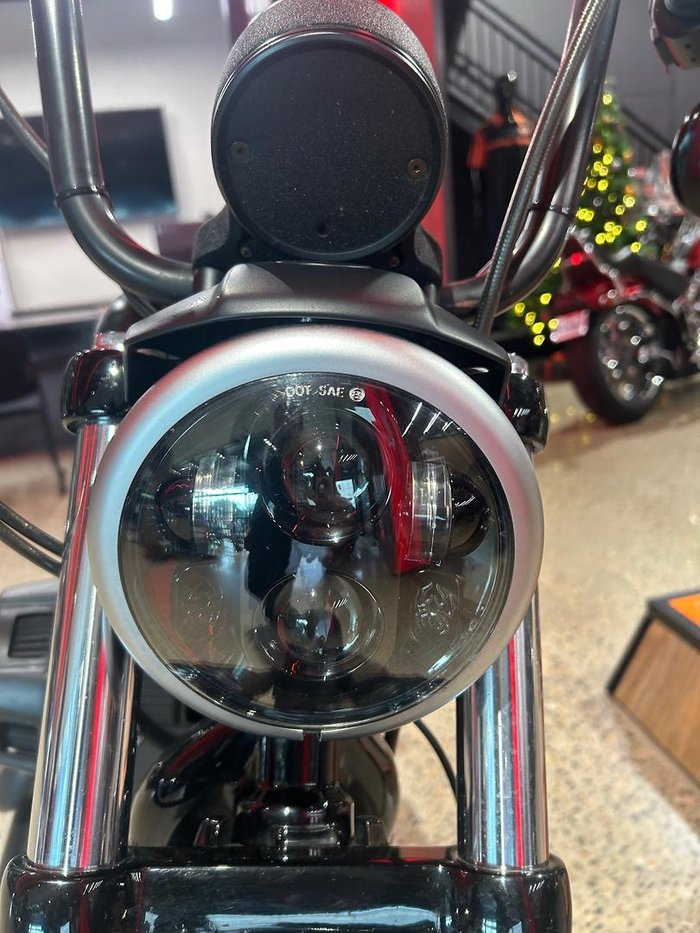 2015 Harley-Davidson Iron 883 (XL883N) Sportster Black