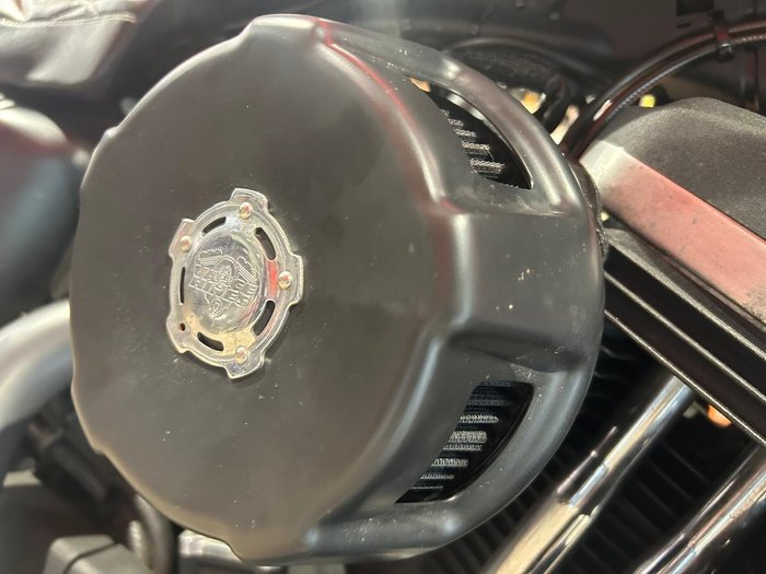 2015 Harley-Davidson Iron 883 (XL883N) Sportster Black