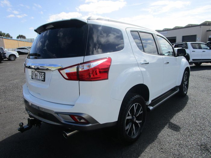 2020 Isuzu MU-X LS-T