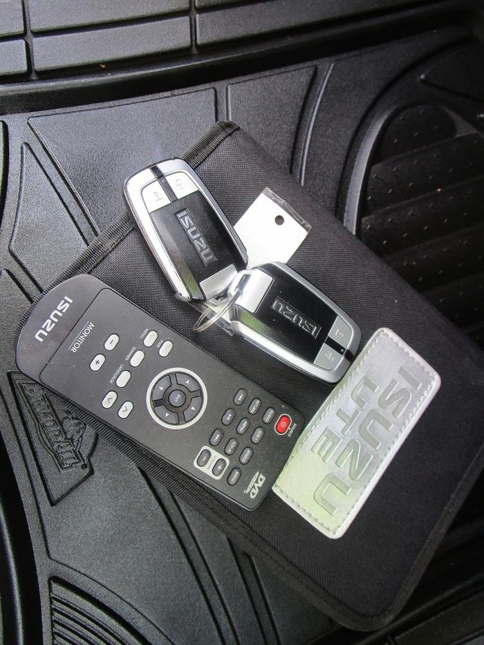 2020 Isuzu MU-X LS-T