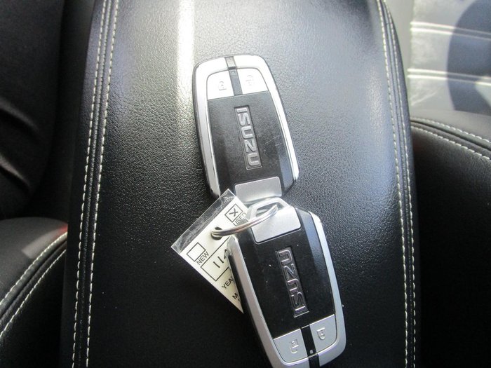 2020 Isuzu MU-X LS-T