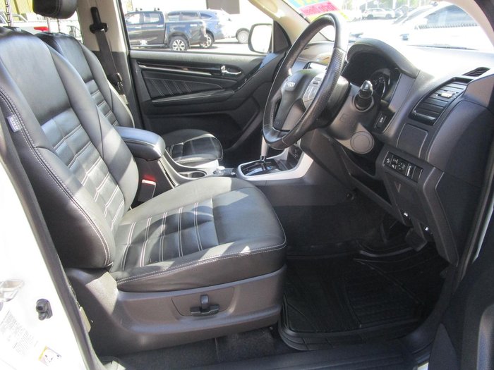 2020 Isuzu MU-X LS-T