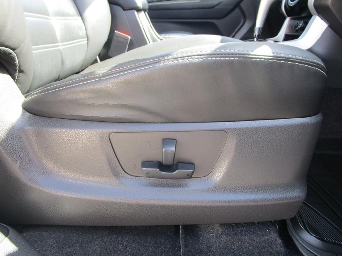 2020 Isuzu MU-X LS-T