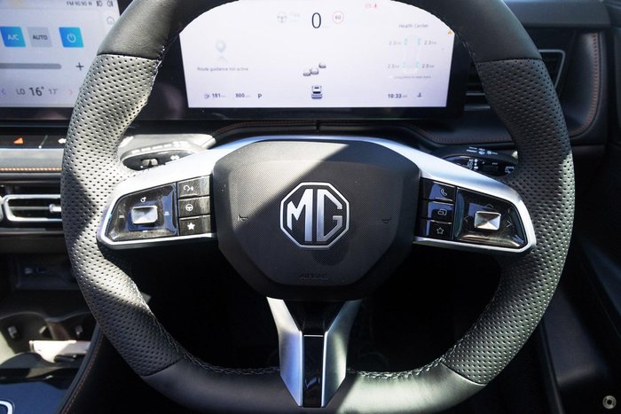 2025 MG HS Essence