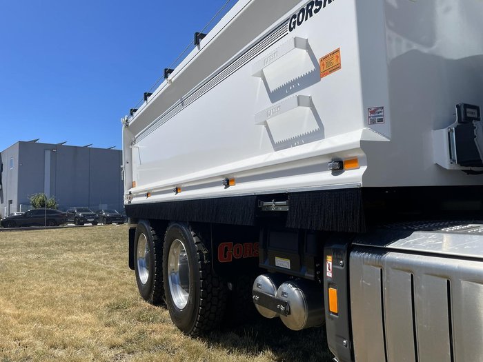 2025 Fuso Shogun FV84 530 White