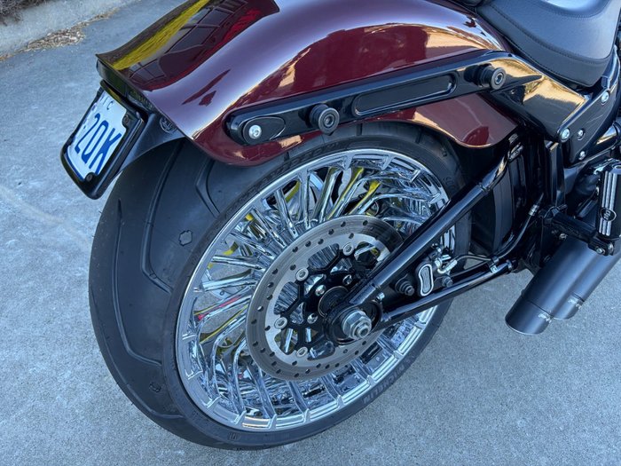 2018 HARLEY-DAVIDSON FXBR BREAKOUT Red