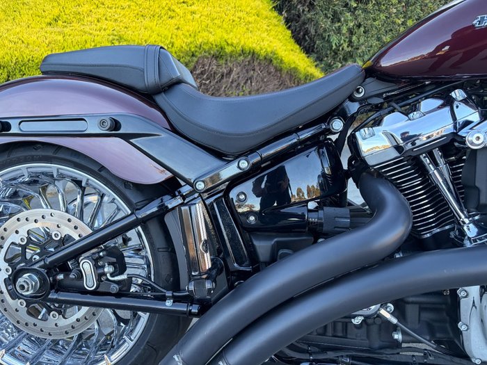 2018 HARLEY-DAVIDSON FXBR BREAKOUT Red