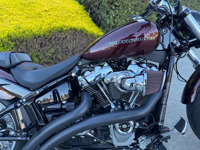 2018 HARLEY-DAVIDSON FXBR BREAKOUT Red