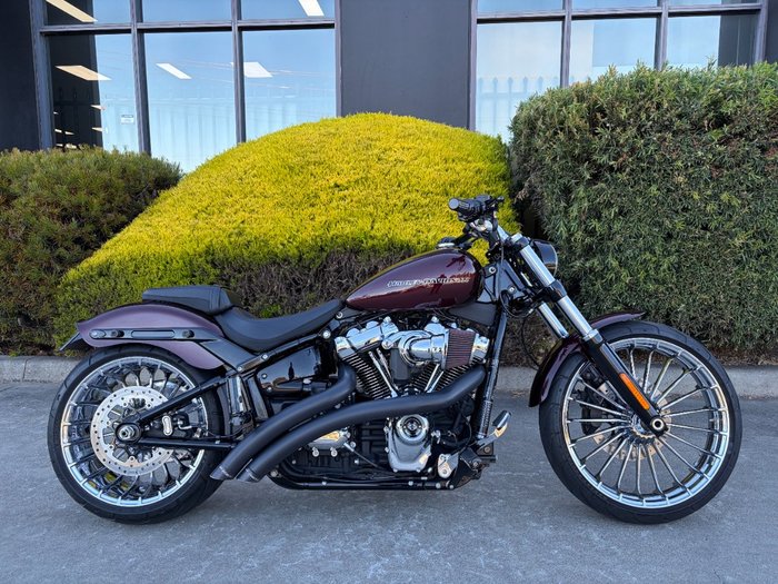 2018 HARLEY-DAVIDSON FXBR BREAKOUT Red