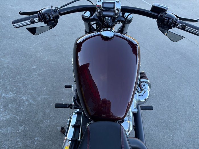 2018 HARLEY-DAVIDSON FXBR BREAKOUT Red