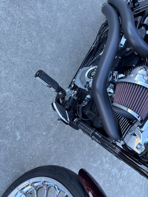 2018 HARLEY-DAVIDSON FXBR BREAKOUT Red