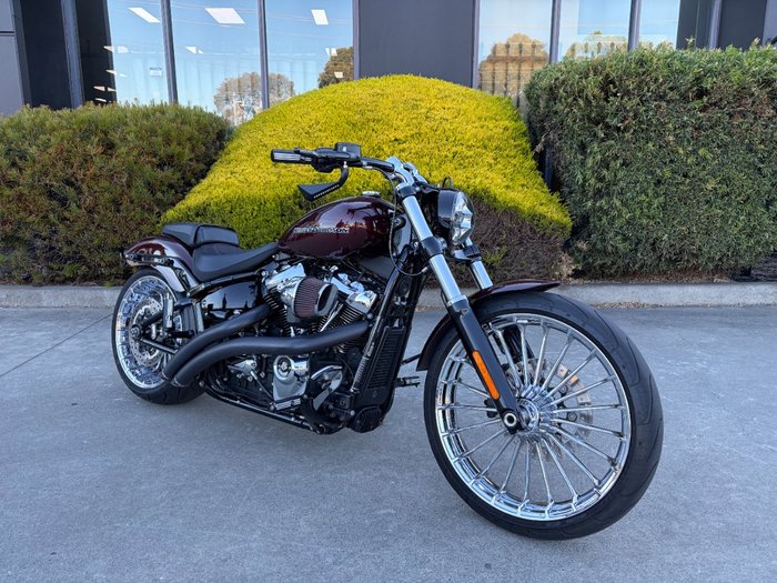 2018 HARLEY-DAVIDSON FXBR BREAKOUT Red