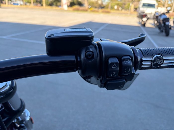 2018 HARLEY-DAVIDSON FXBR BREAKOUT Red