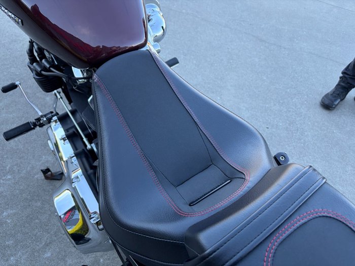 2018 HARLEY-DAVIDSON FXBR BREAKOUT Red