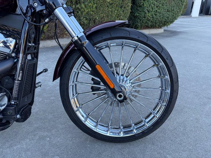 2018 HARLEY-DAVIDSON FXBR BREAKOUT Red