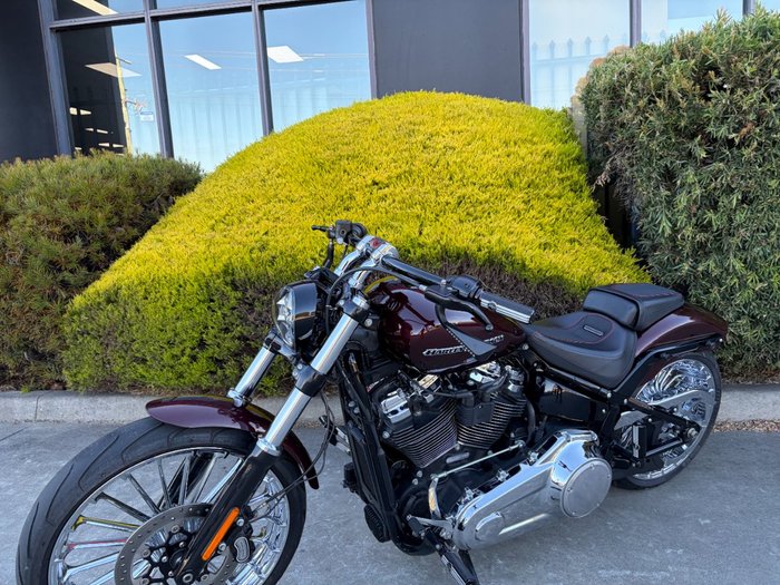 2018 HARLEY-DAVIDSON FXBR BREAKOUT Red