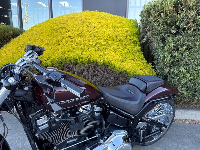 2018 HARLEY-DAVIDSON FXBR BREAKOUT Red