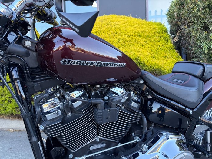 2018 HARLEY-DAVIDSON FXBR BREAKOUT Red