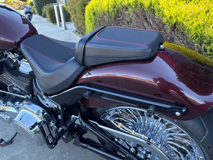 2018 HARLEY-DAVIDSON FXBR BREAKOUT Red