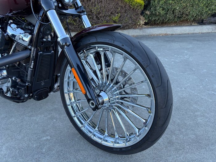 2018 HARLEY-DAVIDSON FXBR BREAKOUT Red