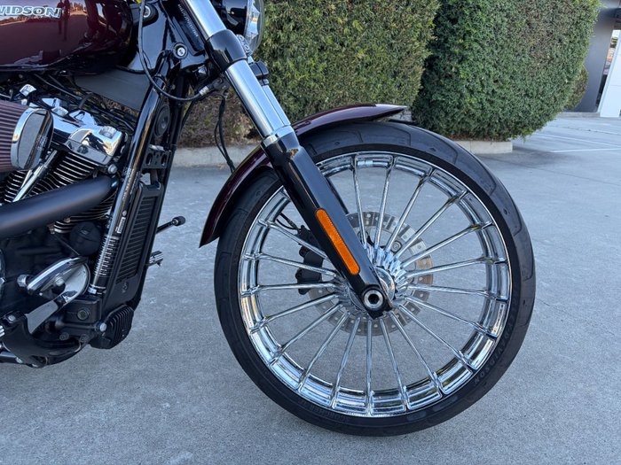 2018 HARLEY-DAVIDSON FXBR BREAKOUT Red