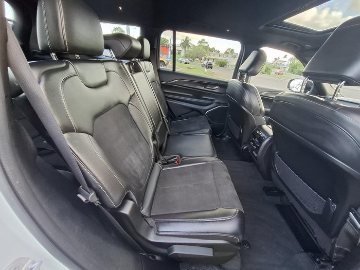 2022 Jeep Grand Cherokee L Night Eagle