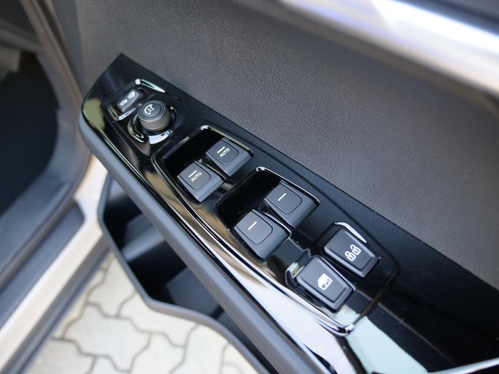 2025 KGM Torres Hybrid K40