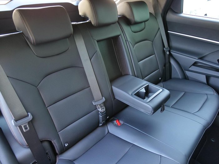 2025 KGM Torres Hybrid K40