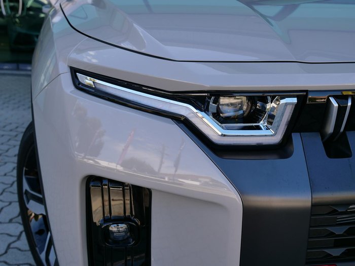 2025 KGM Torres Hybrid K40