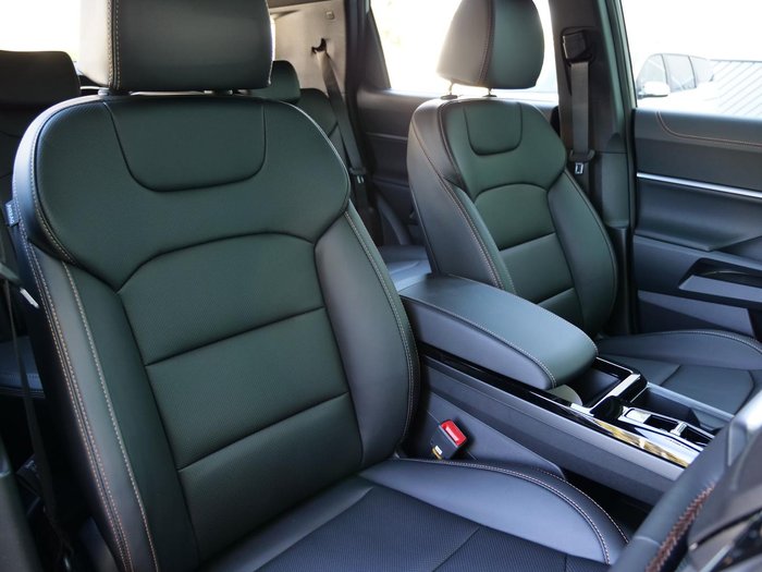 2025 KGM Torres Hybrid K40