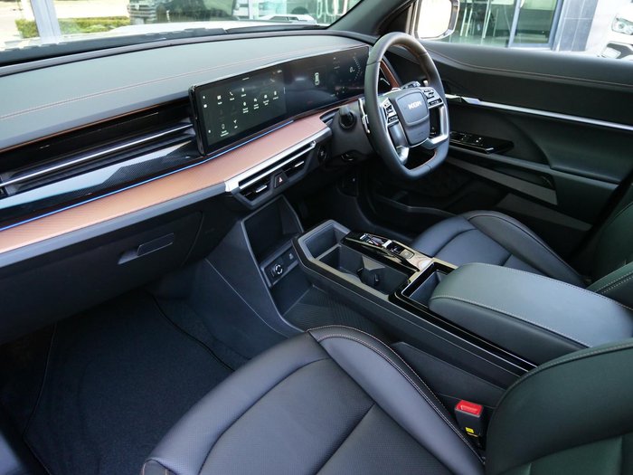 2025 KGM Torres Hybrid K40