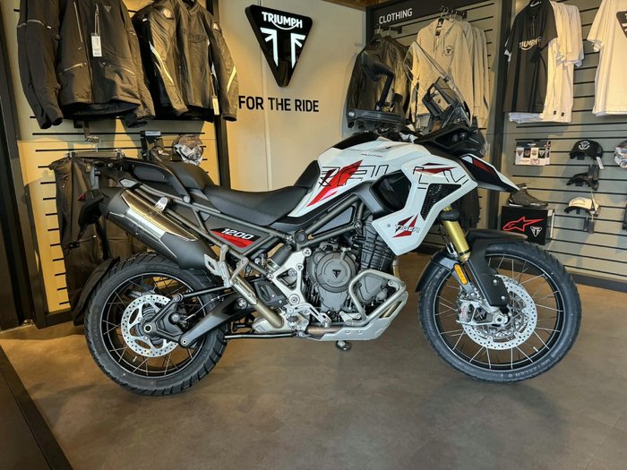 TRIUMPH TIGER 1200 Desert WHITE