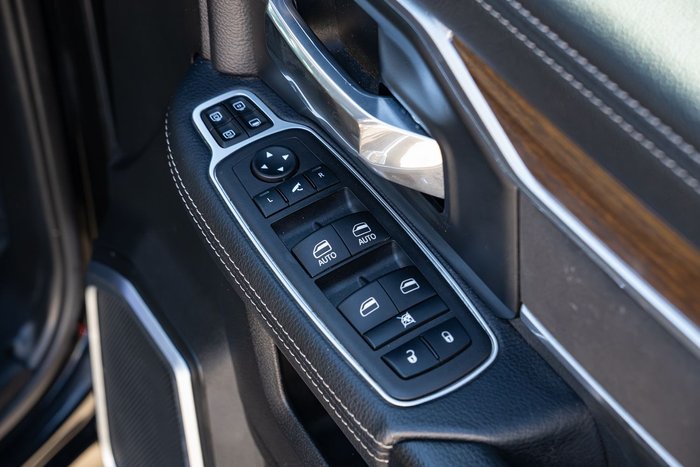 2023 RAM 2500 Laramie Rambox