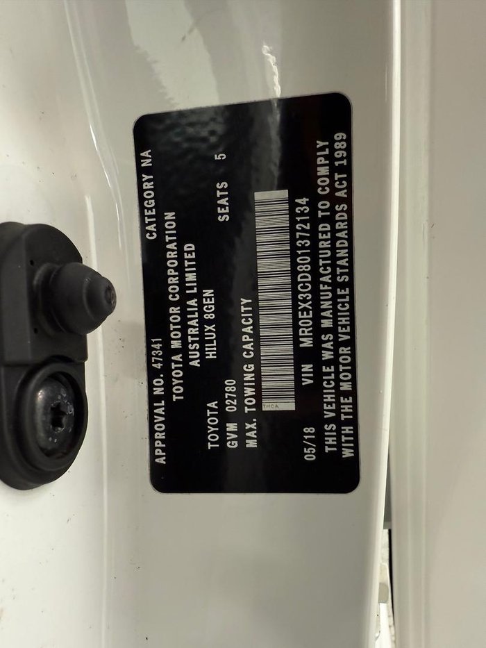 2018 Toyota Hilux Workmate TGN121R 4x2 Glacier White