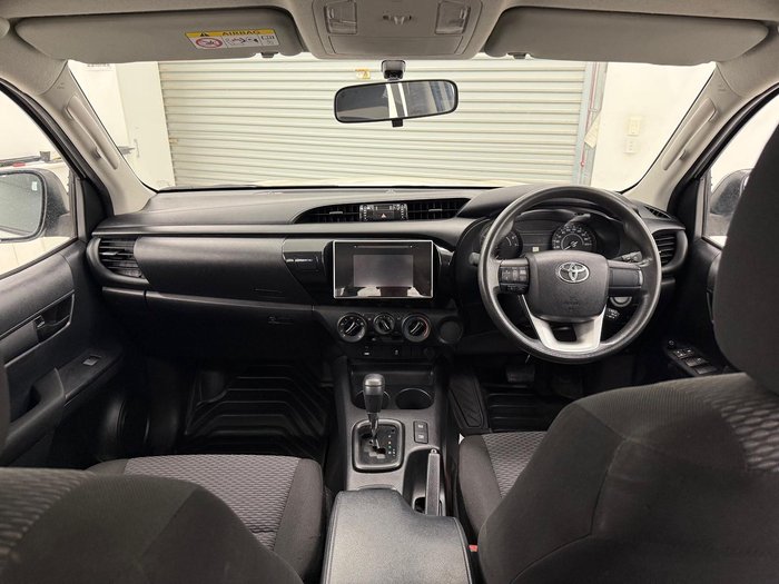 2018 Toyota Hilux Workmate TGN121R 4x2 Glacier White