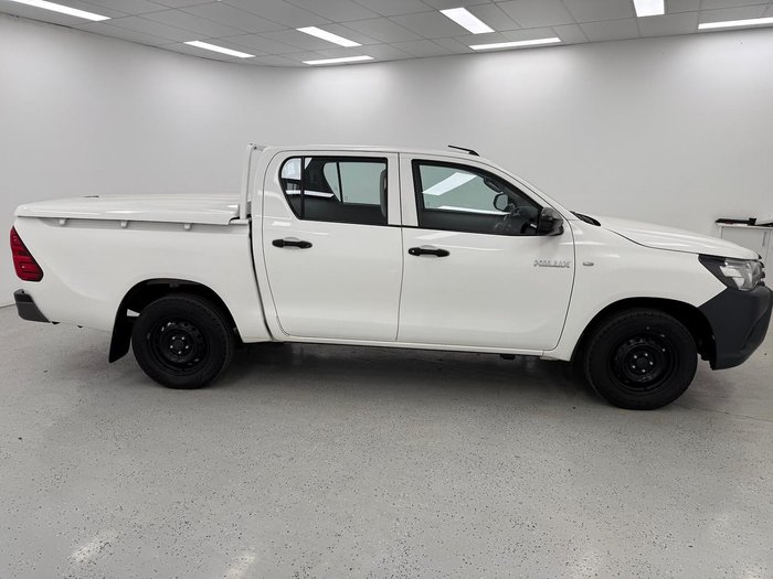 2018 Toyota Hilux Workmate TGN121R 4x2 Glacier White