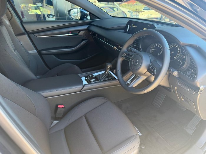 2025 Mazda 3 G20 Evolve