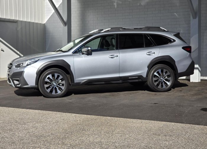2025 Subaru Outback AWD Touring XT
