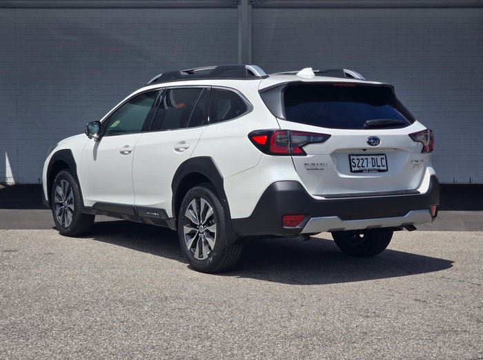 2025 Subaru Outback AWD Touring XT