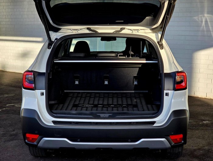 2025 Subaru Outback AWD Touring XT