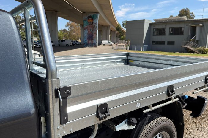 2025 Mitsubishi Triton GLX