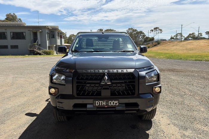 2025 Mitsubishi Triton GLX