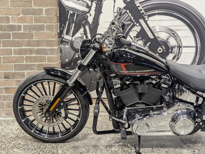 2023 Harley-Davidson Breakout 117 (FXBR) Softail Black