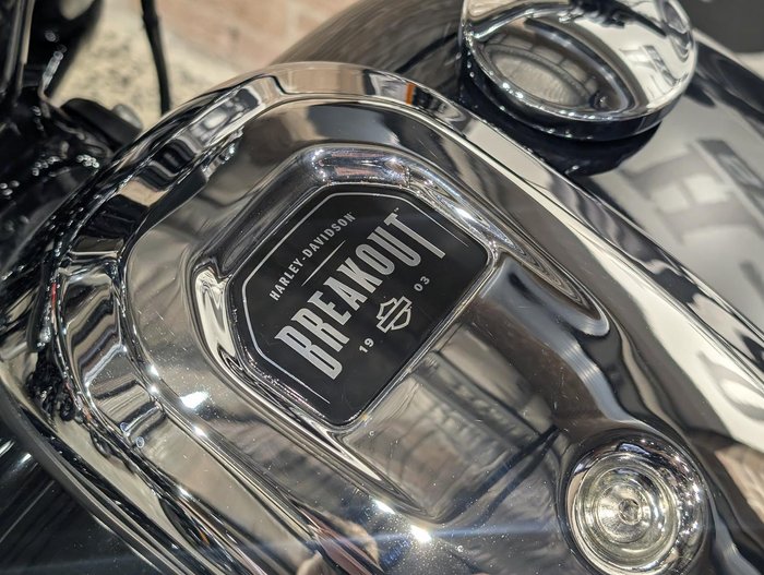 2023 Harley-Davidson Breakout 117 (FXBR) Softail Black