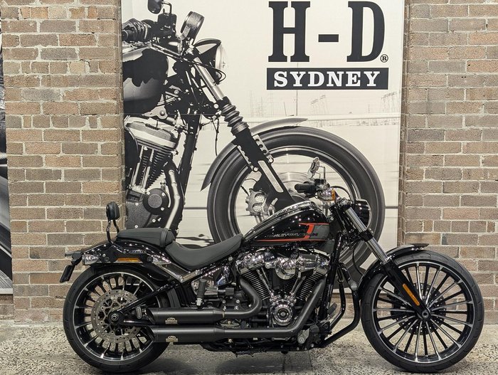 2023 Harley-Davidson Breakout 117 (FXBR) Softail Black